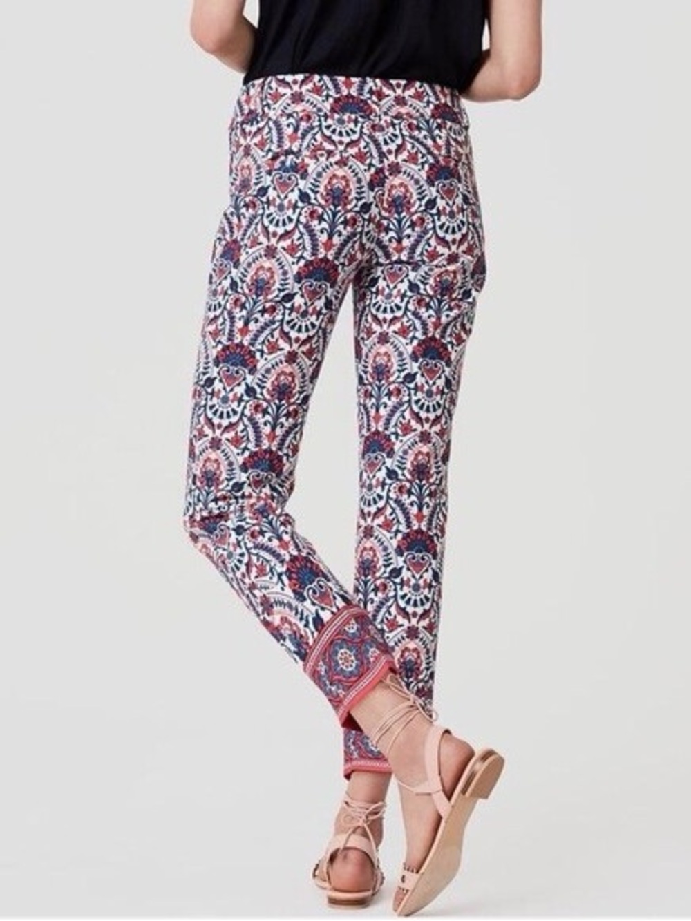 Ann Taylor LOFT Riviera Marisa Cropped Pants Size 8 Pink Navy Paisley Pull-On - Picture 2 of 11